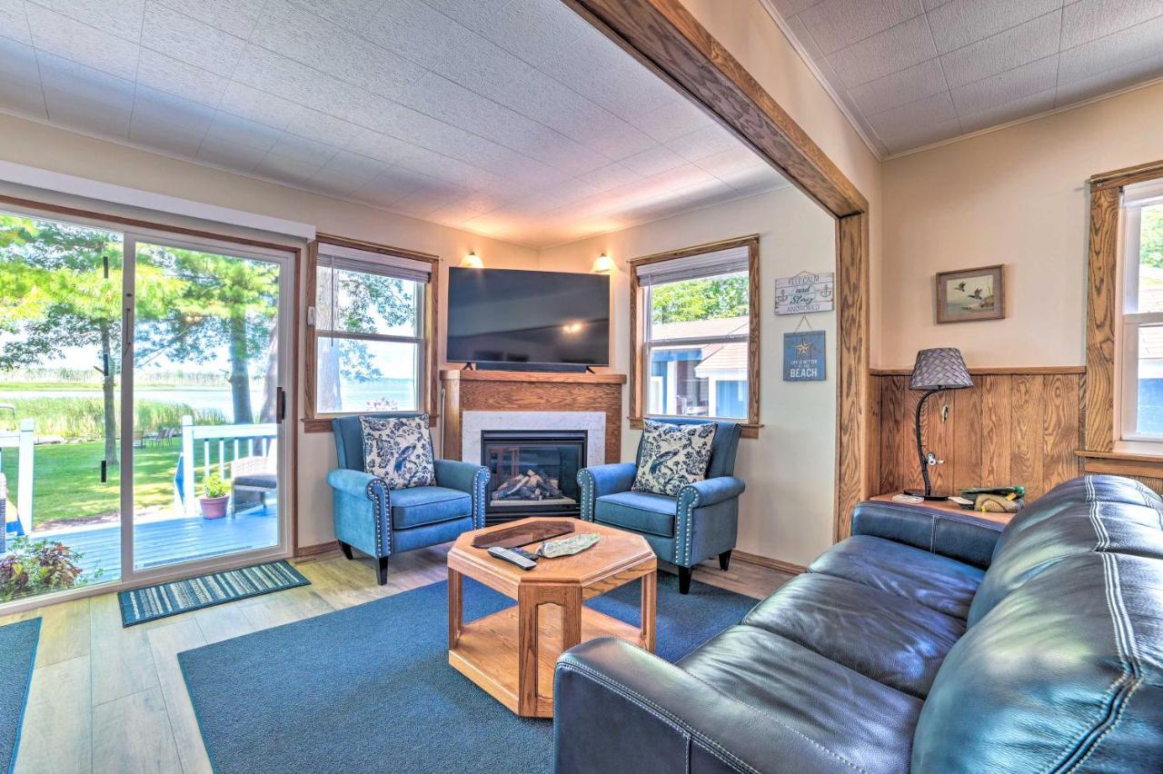 East Tawas Lakefront Getaway With Kayaks And Deck Eksteriør billede