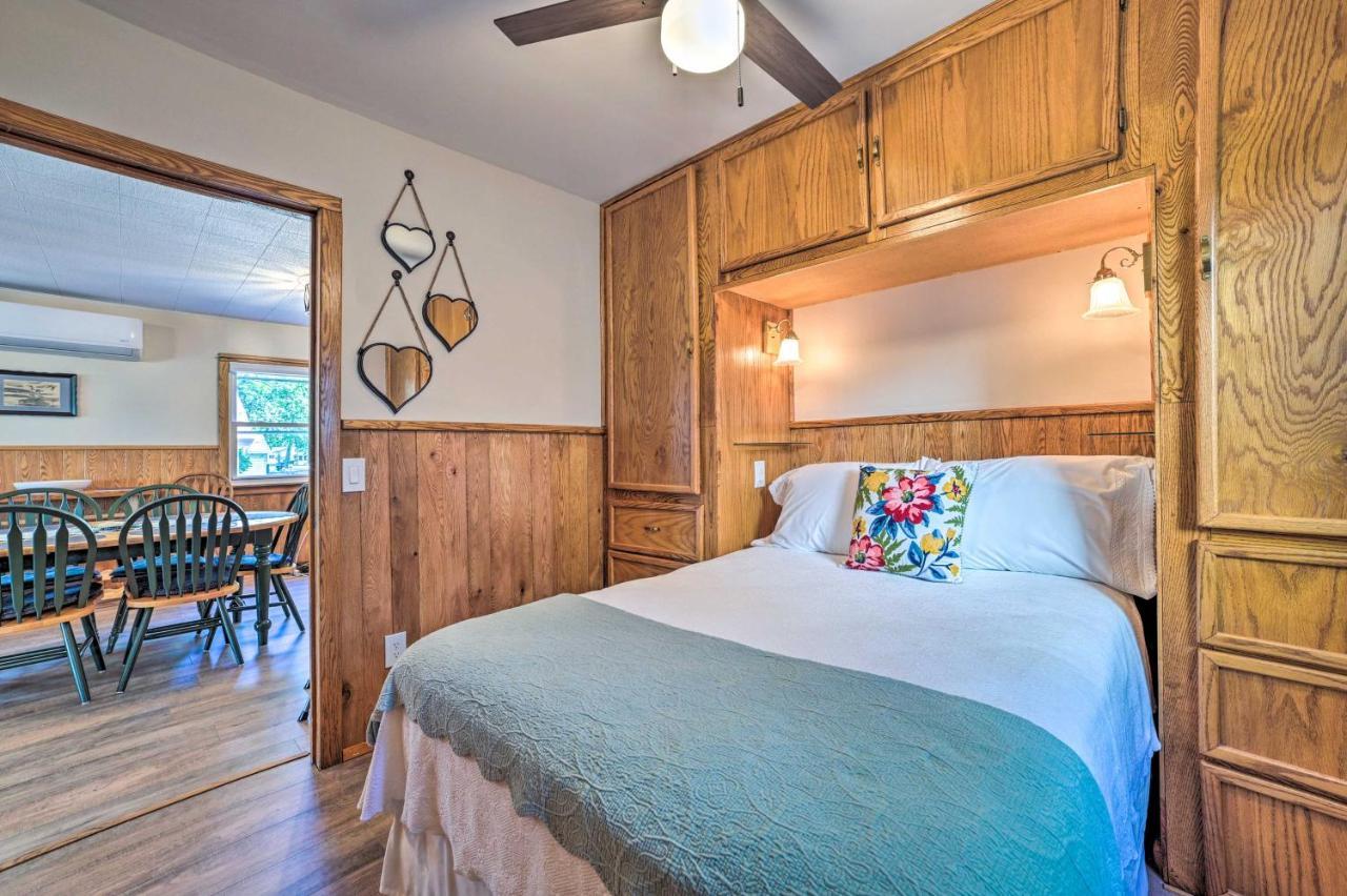 East Tawas Lakefront Getaway With Kayaks And Deck Eksteriør billede